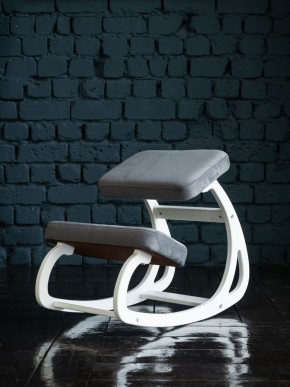 Балансирующий коленный стул Конёк Горбунёк (Белый) в Ревде - revda.ok-mebel.com | фото 2