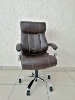 Кресло Barneo K-303 для руководителя (коричневая экокожа) в Ревде - revda.ok-mebel.com | фото 1