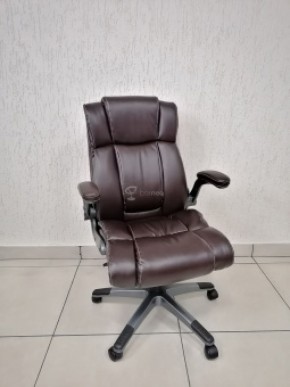 Кресло Barneo K-44 для руководителя (коричневая экокожа) в Ревде - revda.ok-mebel.com | фото 1